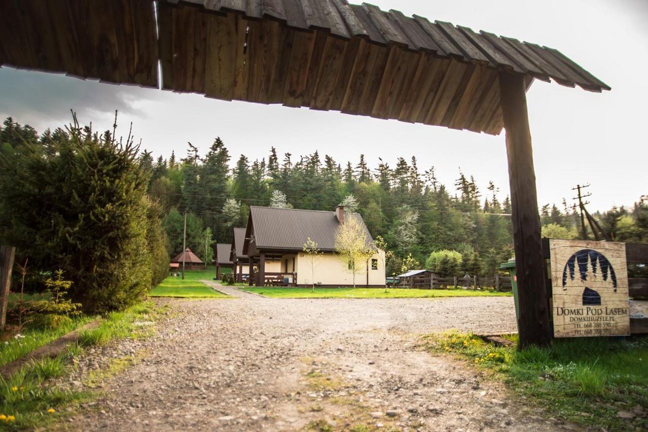 Domki Pod Lasem Lesko Esterno foto
