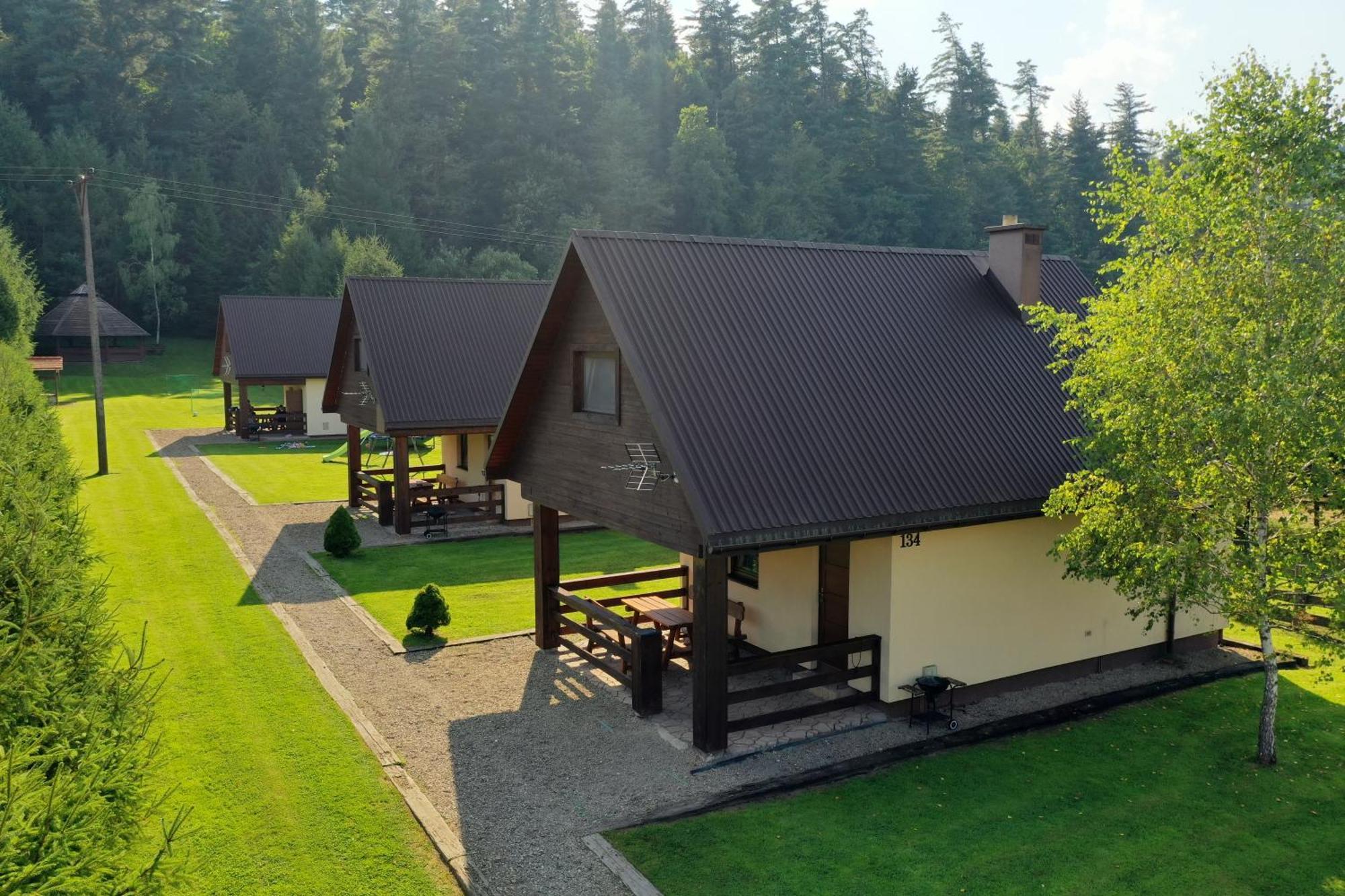 Domki Pod Lasem Lesko Esterno foto